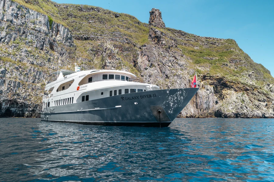 Galaxy Diver II — The Yacht