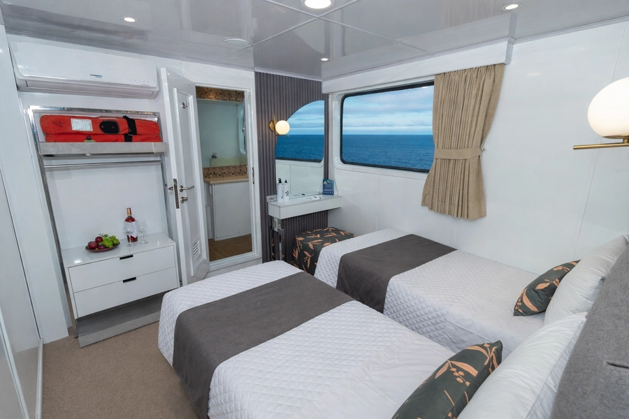 Galaxy Diver III — Cabins