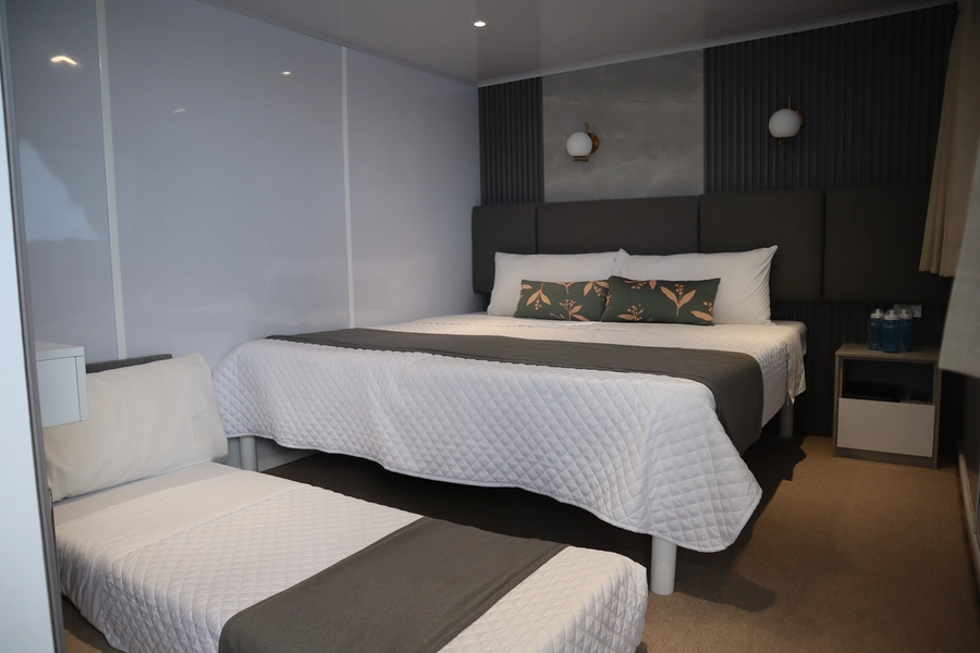 Galaxy Diver III — Cabins