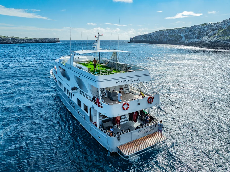 Galaxy Diver II — The Yacht